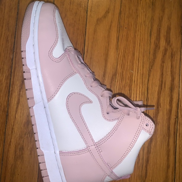 Nike Dunks - Picture 2 of 7